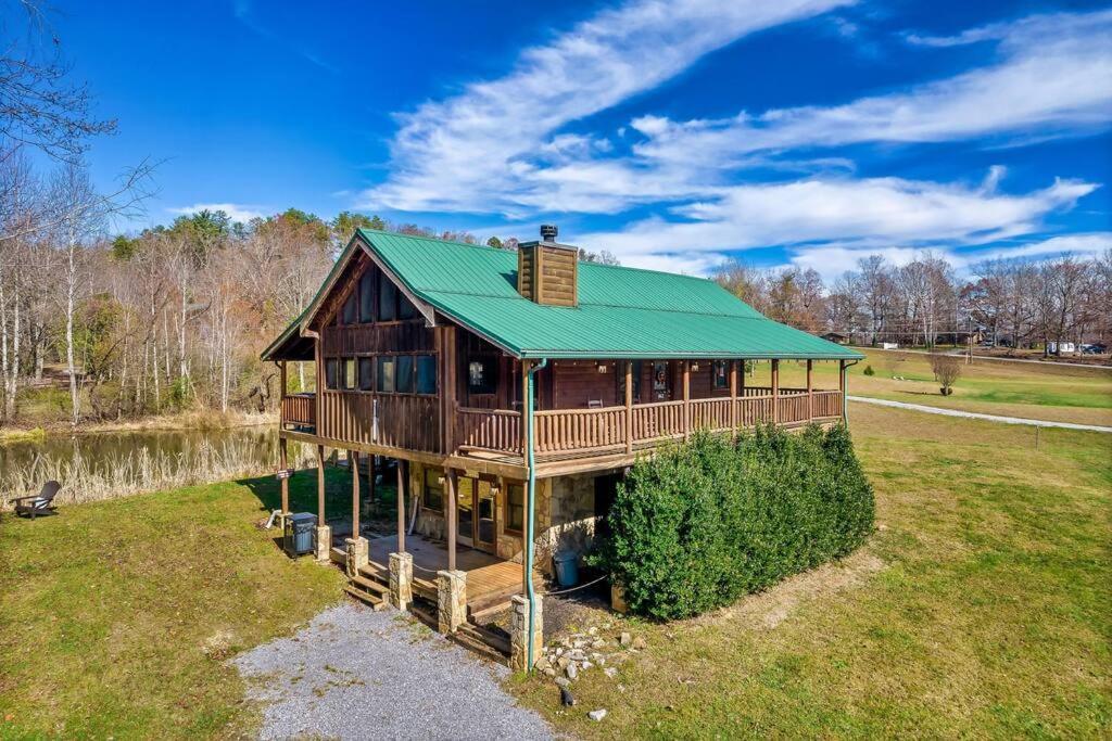 Вилла Spectacular Mtns Views With Private Hot Tub With Pool Table And Private Pond Севьервилл Экстерьер фото