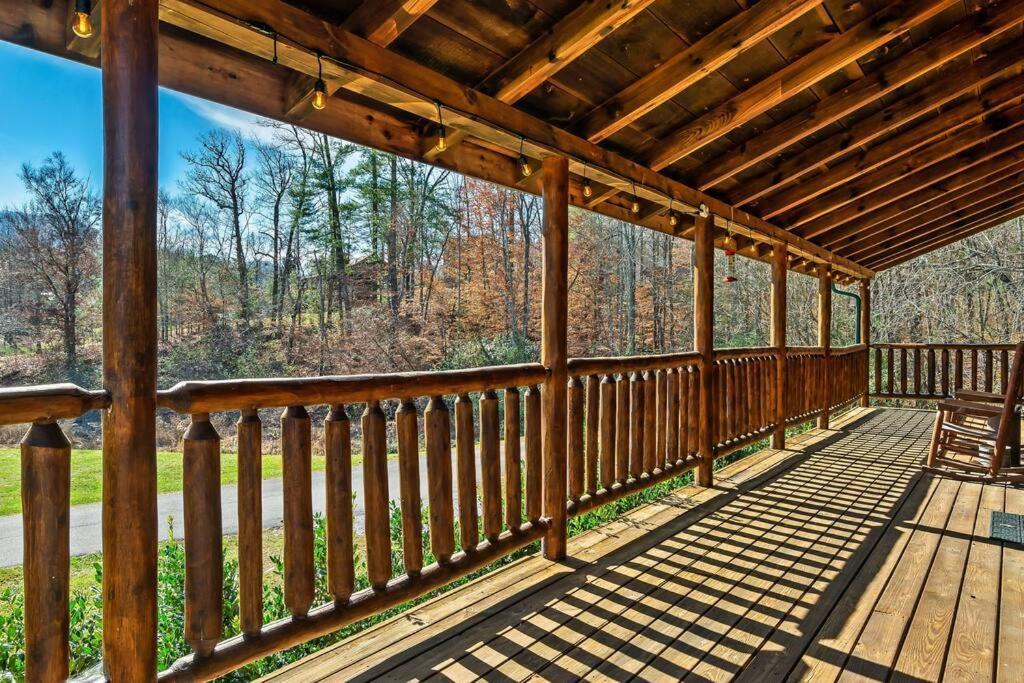 Вилла Spectacular Mtns Views With Private Hot Tub With Pool Table And Private Pond Севьервилл Экстерьер фото